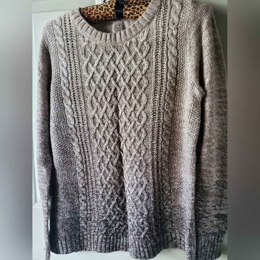 St. John's Bay sweater. Size Small. Cream to coffee gradient.